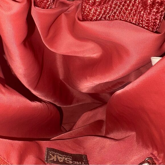 The Sak Dual Strap Magnetic Closure Rose Color Crochet Raffia Hobo Purse - Picture 4 of 6